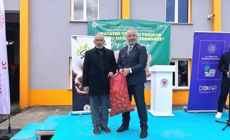 19 Mayıs’ta Çiftçilere Tohumluk Patates ve Kuru Fasulye Dağıtıldı