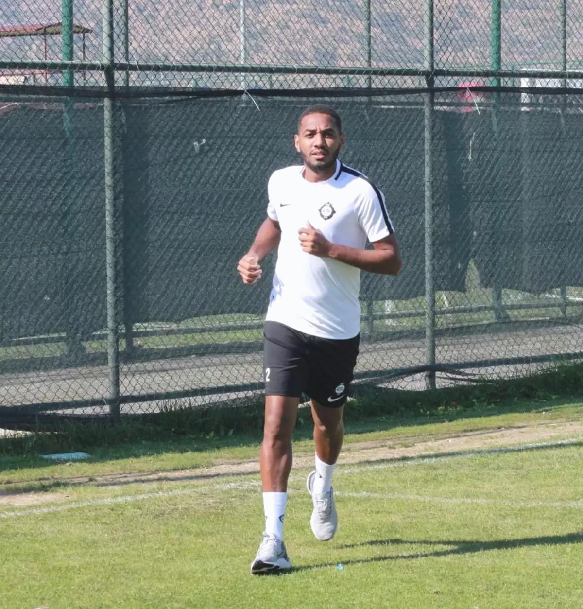Altay, Eski Oyuncusu Amorim’in Alacakları Nedeniyle Puan Silme Tehlikesi Yaşıyor