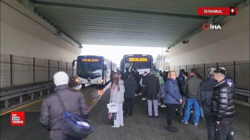 Avcılar’da metrobüs bozuldu, yolcular yolda kaldı