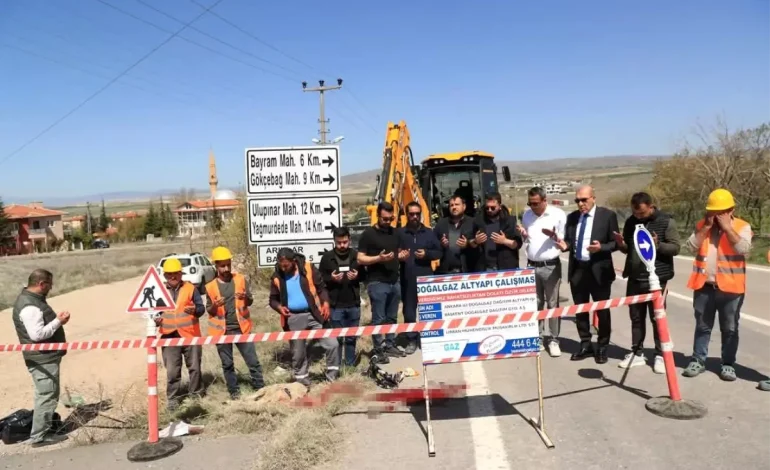 Ayaş’ta Doğalgaz Hattı Yapımına Başlandı