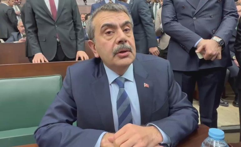 Bakan Tekin, jammer iddialarına yanıt verdi: Bakanlıkta var ama sınav birimi kullanılıyor
