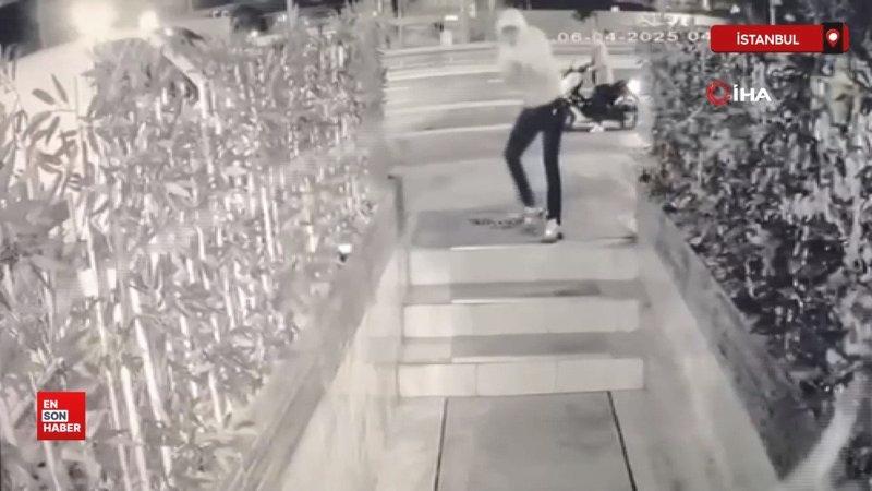 Bakırköy’de polise ekiplerine ateş açan zanlıların iş yerini kurşunladığı anlar