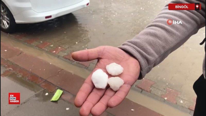 Bingöl’ü dolu vurdu, gündüz geceye döndü