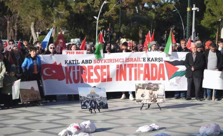 Burdur’da Gazze için Protesto Yürüyüşü