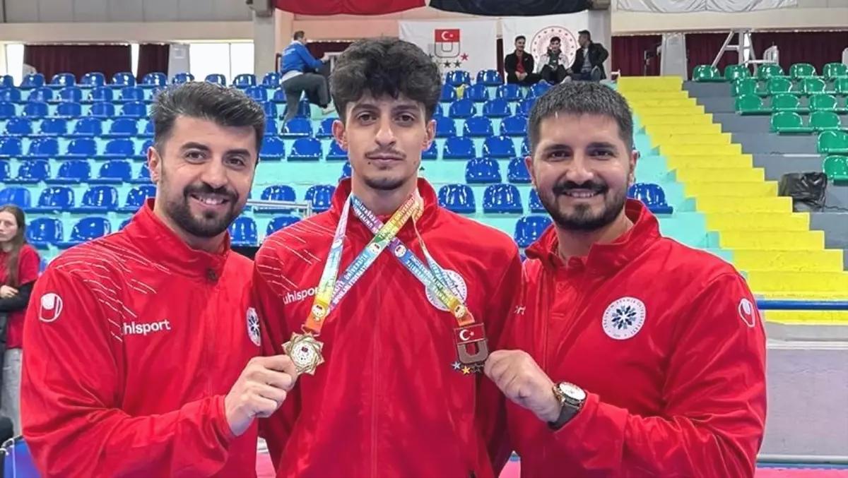 Can Ahmet Bağlar, Taekwondo Türkiye Şampiyonası’nda Bronz Madalyanın Sahibi Oldu