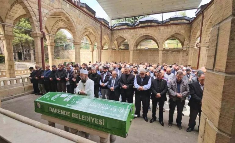 Ceyhan’da Eşi Tarafından Öldürülen 5 Çocuk Annesi Rabia Şen Toprağa Verildi