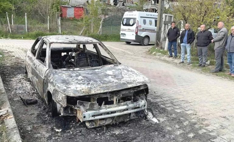 Çorlu’da Park Halindeki Araç Küle Döndü