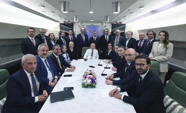 Cumhurbaşkanı Erdoğan, İtalya ziyareti dönüşü uçakta gazetecilerin sorularını yanıtladı: (1)