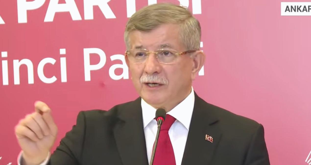Davutoğlu’nun yeni imajı sosyal medyayı salladı