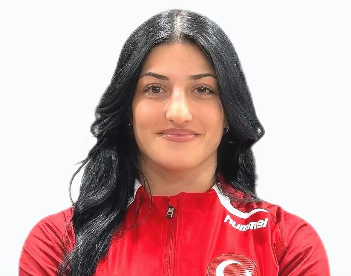 Elvira Kamaloğlu Gümüş Madalya Kazandı