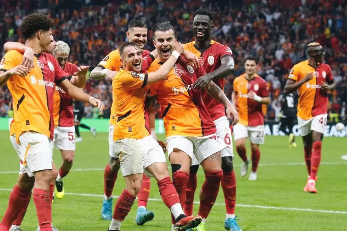 Galatasaray’ın yıldızı 100 milyon liraya ikna oldu