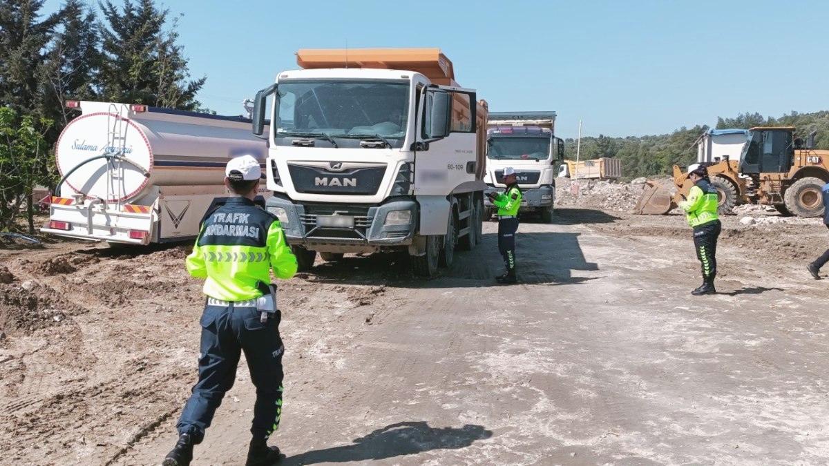Hatay’da kaçak hafriyat döken sürücülere ve işletmeye rekor ceza