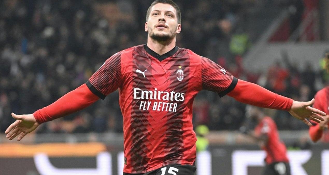 Jovic’in babası açıkladı! İki Süper Lig devi peşinde