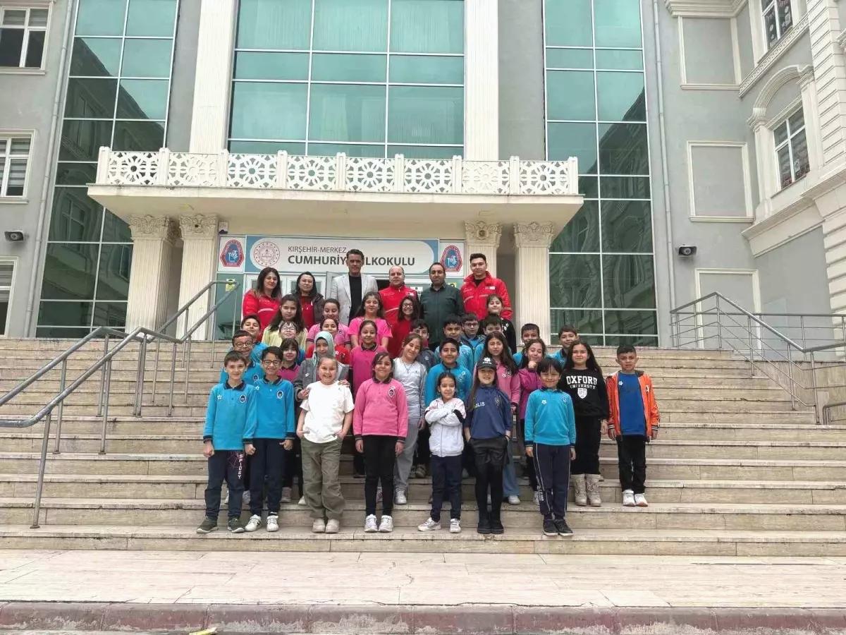 Kırşehir Cumhuriyet İlkokulu’ndan Filistinli Çocuklara Yardım Kampanyası
