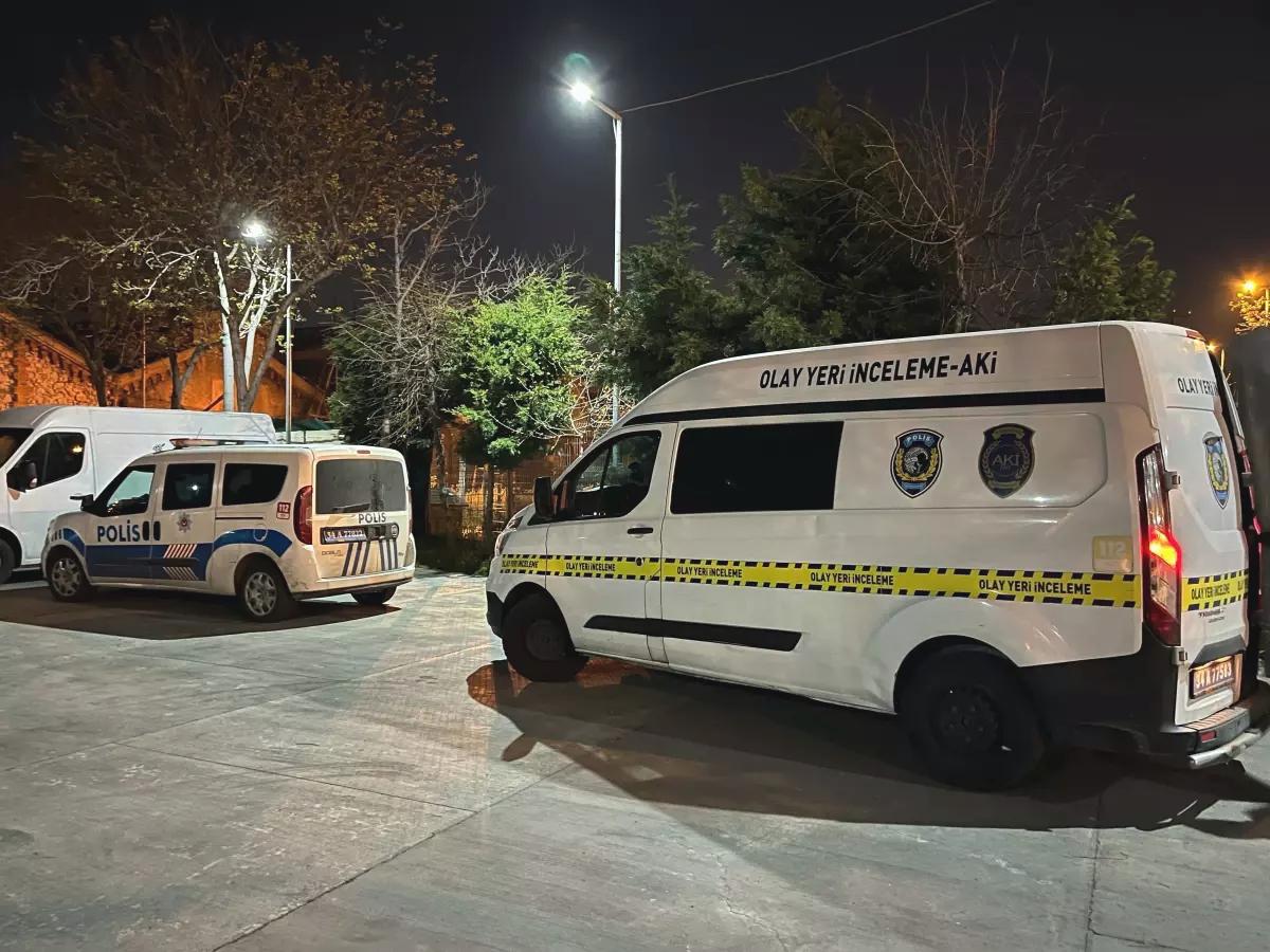 Küçükçekmece’de çürümüş erkek cesedi bulundu