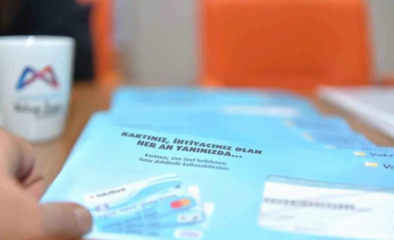 Mersin Büyükşehir Belediyesi’nden Öğrencilere ve Dar Gelirlilere Destek