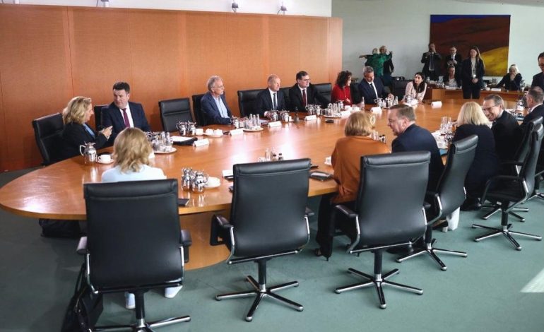 Modern Almanya tarihinin en hızlı koalisyonu kuruluyor: Ülke, ekonomik ve askeri savaşa hazırlanıyor