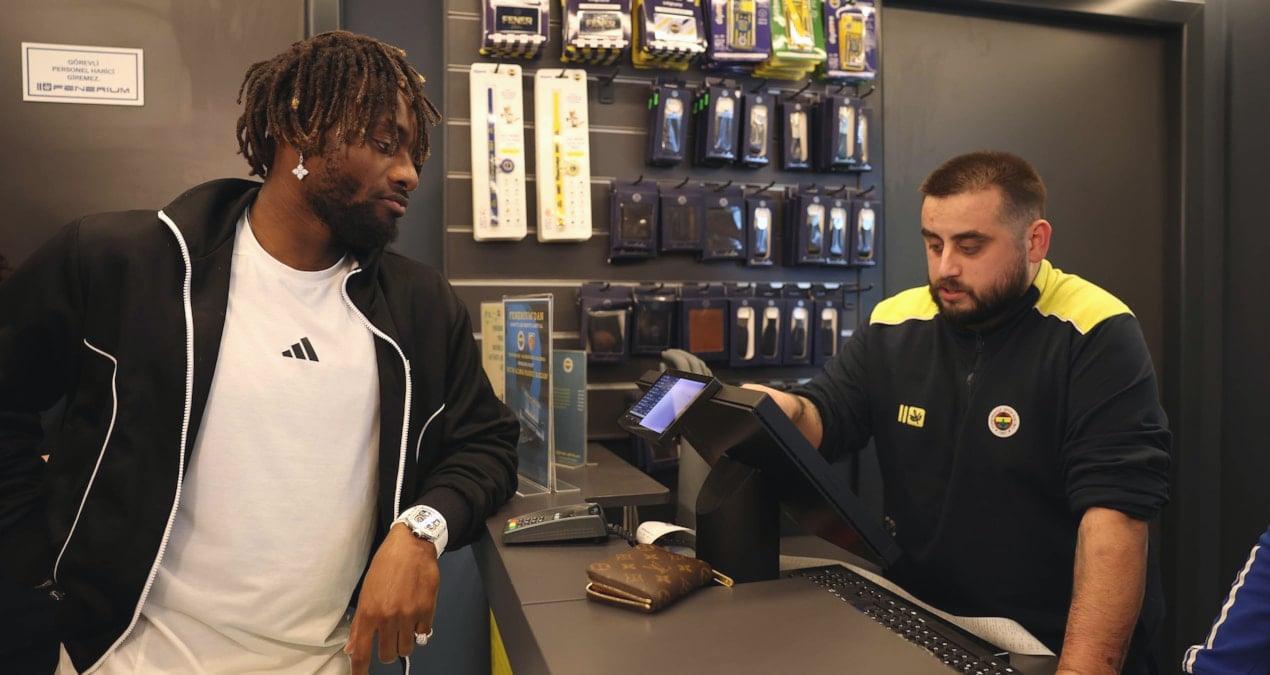 Saint-Maximin’den taraftara büyük jest