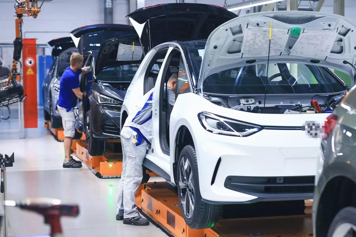 Savaşın ortasında otomotiv için yeni umut
