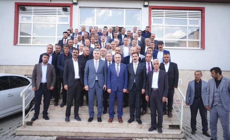 Van’da Muhtarlar ve Kurum Amirleri Buluştu