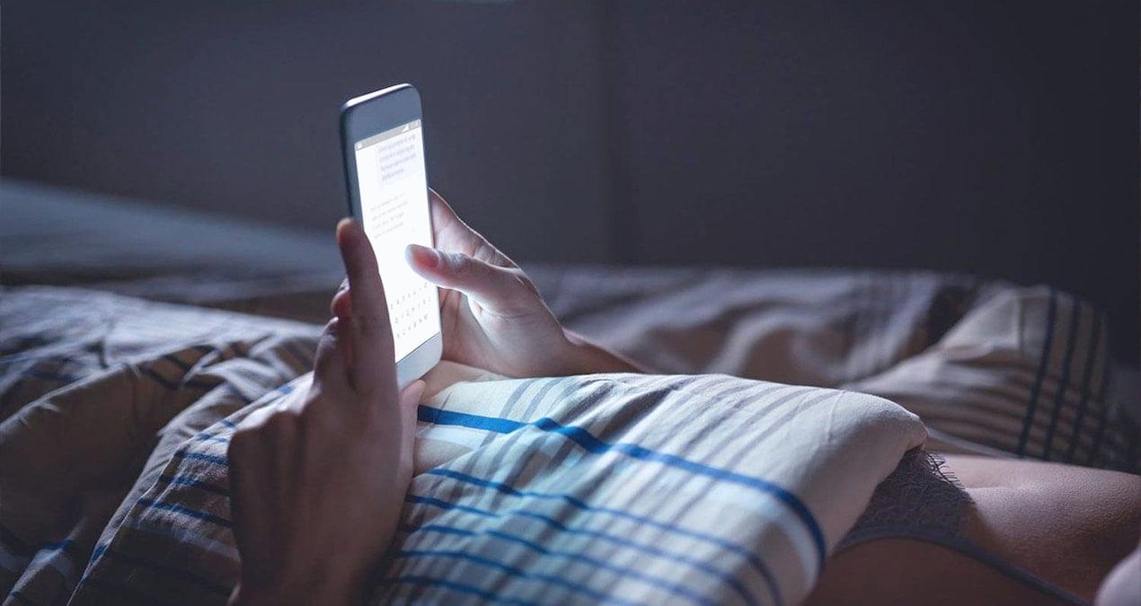 Yatmadan önce Instagram ve Youtube’da vakit geçirenler için kritik uyarı!