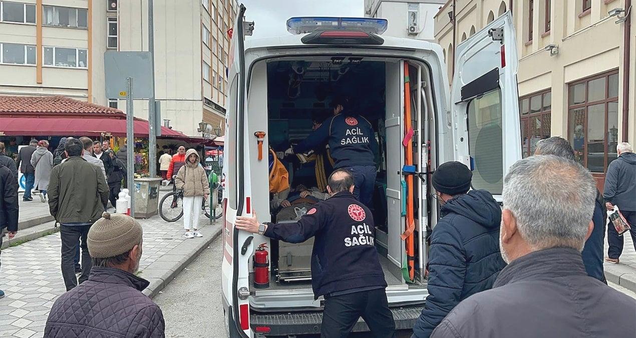 Yolda yürürken kalp krizi geçirdi hastanede hayatını kaybetti