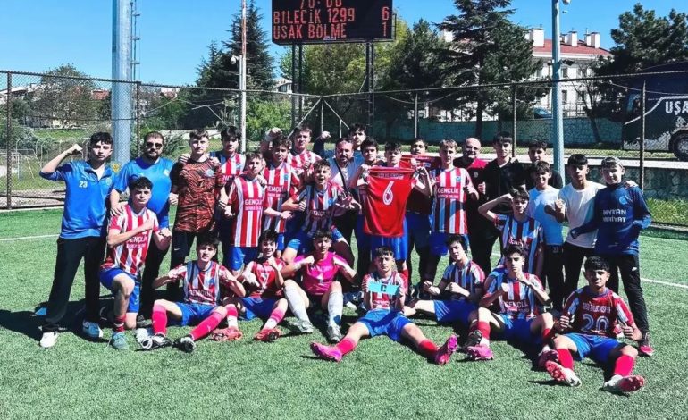 1299 Bilecik Spor, U15 Şampiyonasında Farklı Kazandı