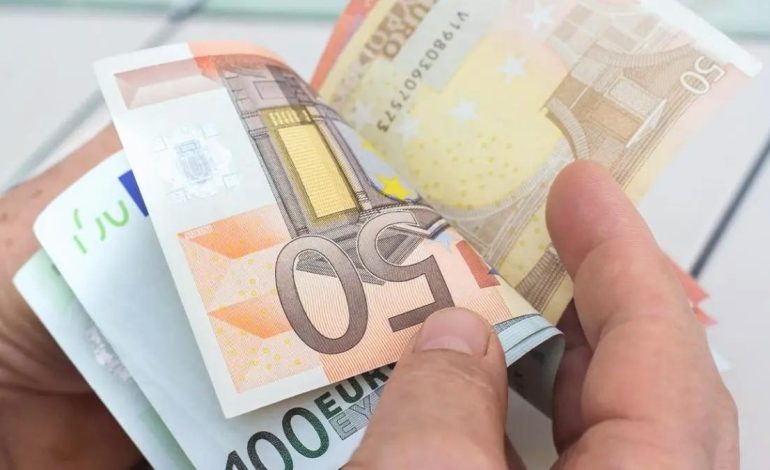 15 MAYIS GÜNCEL DÖVİZ KURLARI: Bugün dolar ve euro fiyatları ne kadar? Euro ve dolar altın fiyatları gibi düştü mü?