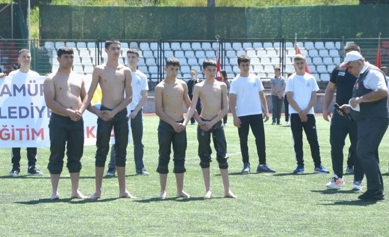19 Mayıs Atatürk’ü Anma, Gençlik ve Spor Bayramı kutlanıyor