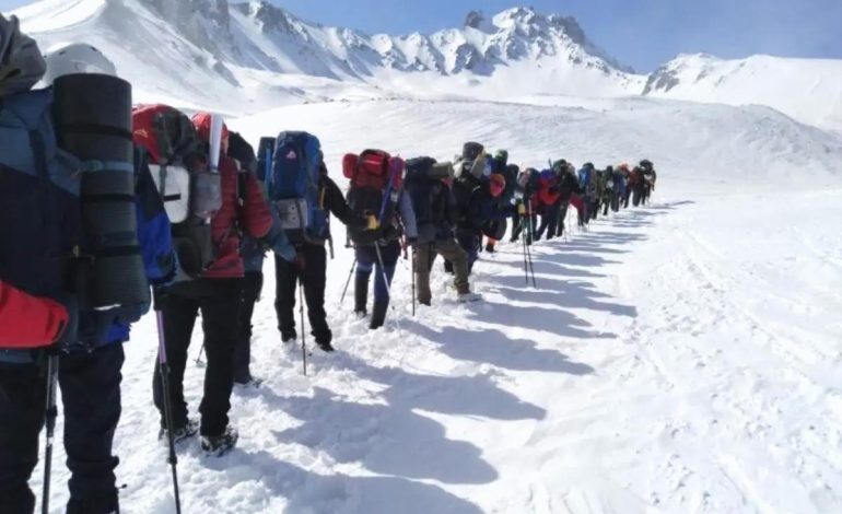 19 Mayıs Erciyes Dağı Gençlik Tırmanışı