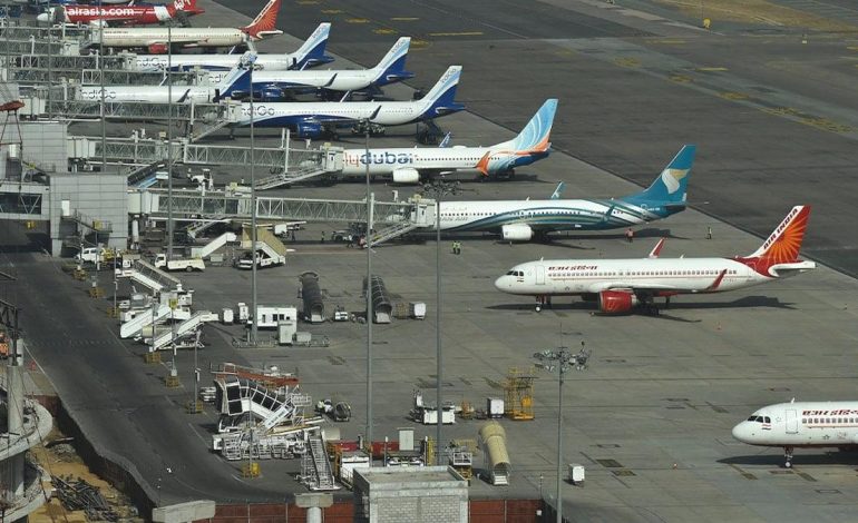 20 yılın ardından yaşandı: 32 havalimanı kapatıldı, yüzlerce uçuş iptal