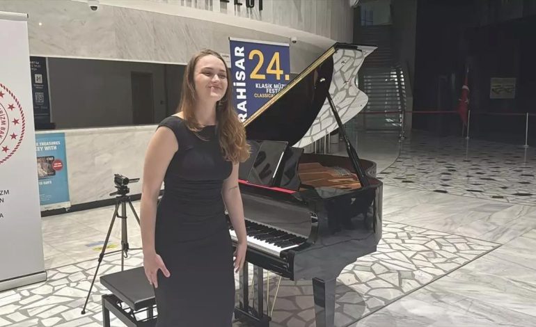 24. Afyonkarahisar Klasik Müzik Festivali’nde Eva Strejcova Sahne Aldı