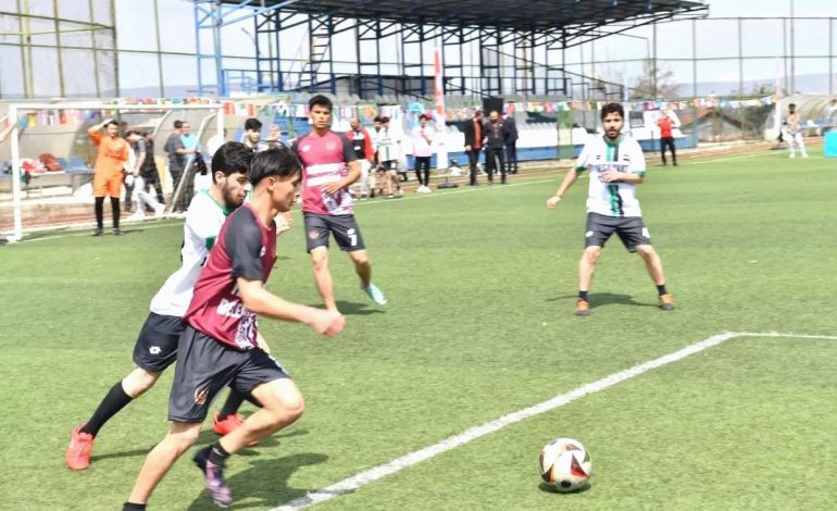 3. Uluslararası Yeşilyurt Futbol Turnuvası Heyecanıyla Devam Ediyor