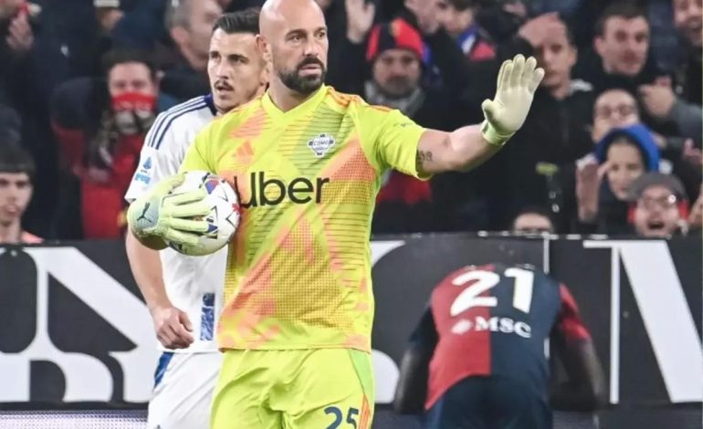 42 yaşındaki Pepe Reina futbolu bırakıp yeni maceraya yelken açıyor