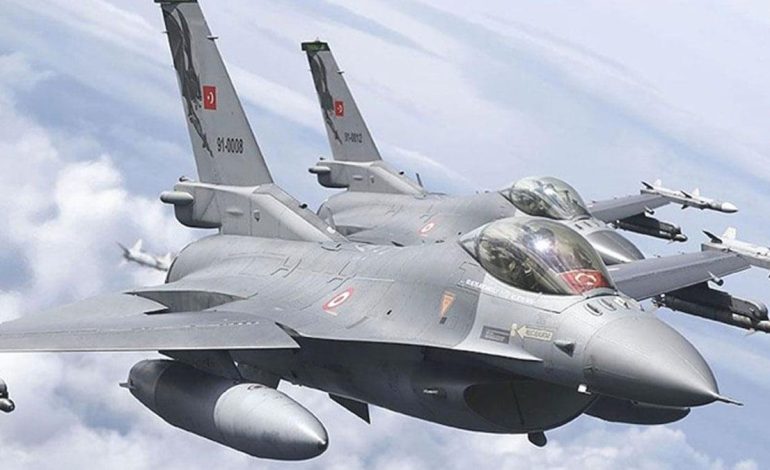 ABD jetlerini suya atıyor: Bir F-18 daha gemiden düştü!