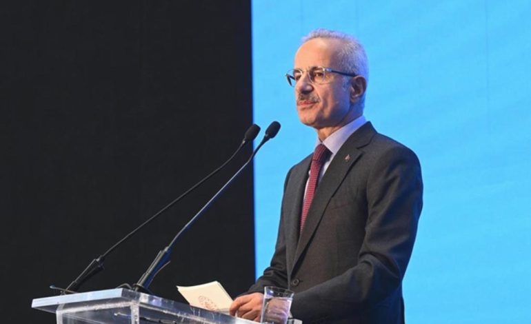 Abdulkadir Uraloğlu: Kruvaziyer yolcu sayısı yüzde 52,3 arttı