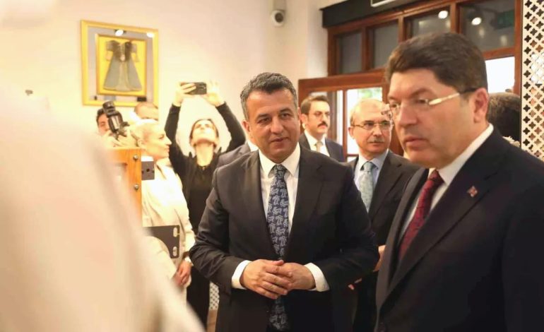 Adalet Bakanı Tunç, Samsun’da Belediye Başkanını Ziyaret Etti