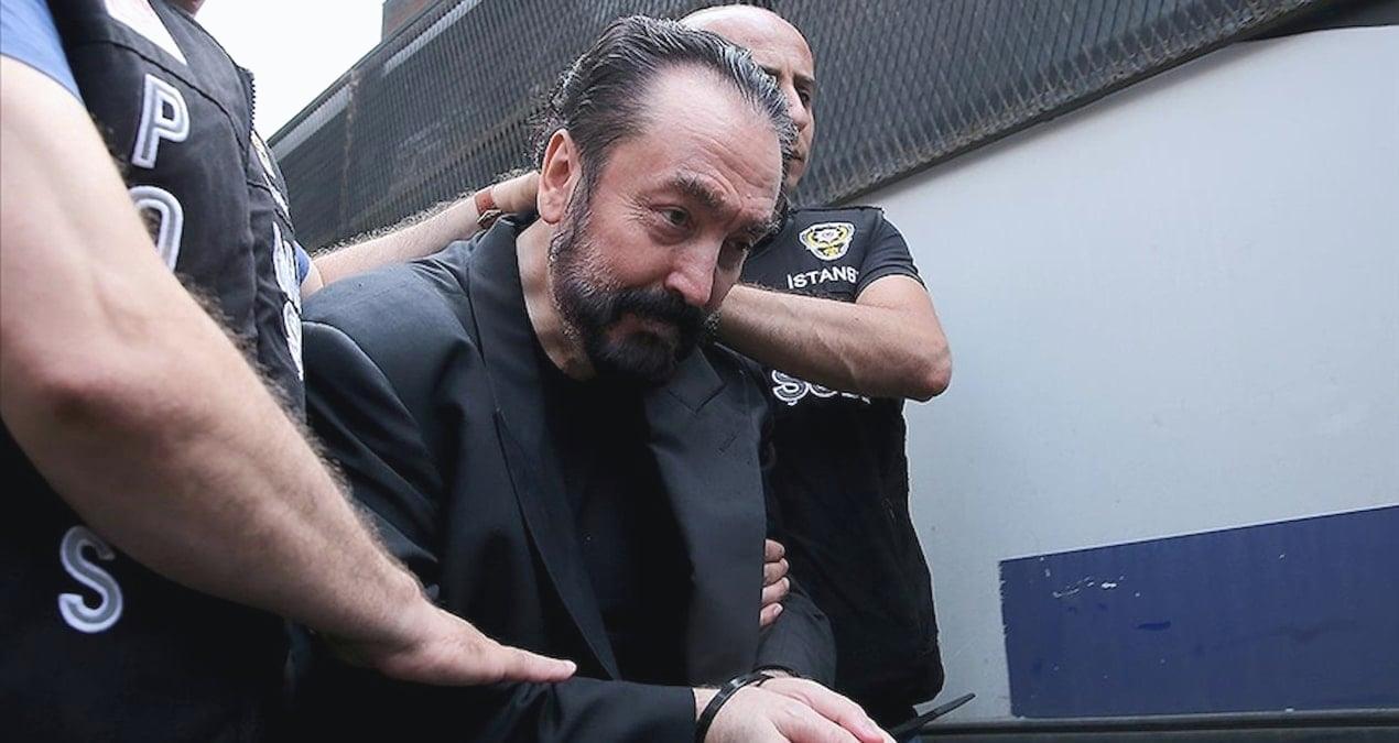 Adnan Oktar beraat etti, savunması dikkat çekti! ‘Dekolte giyen insanların da Müslüman olabileceğini gösterdim’