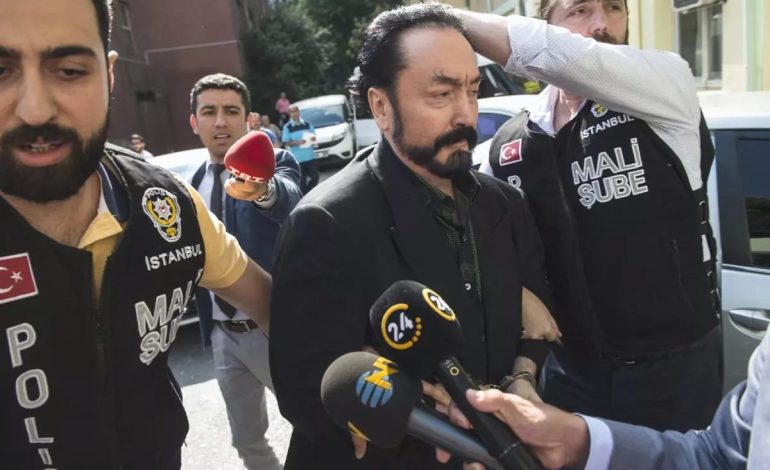 Adnan Oktar Davasında Beraat Kararı