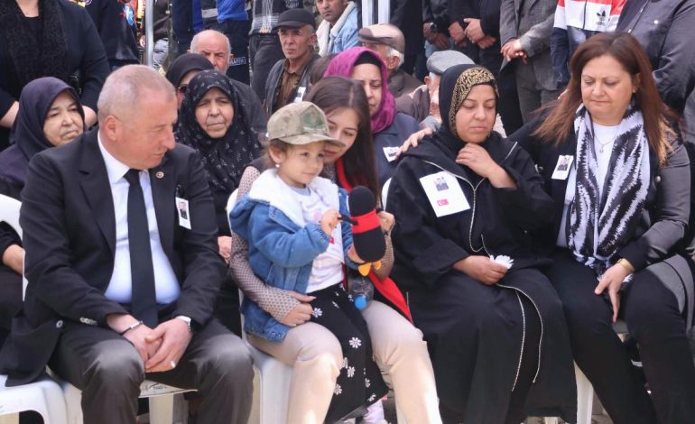 Afyonkarahisar’da son yolculuğuna uğurlanan şehit Önder Özen’in kızından yürek yakan sözler