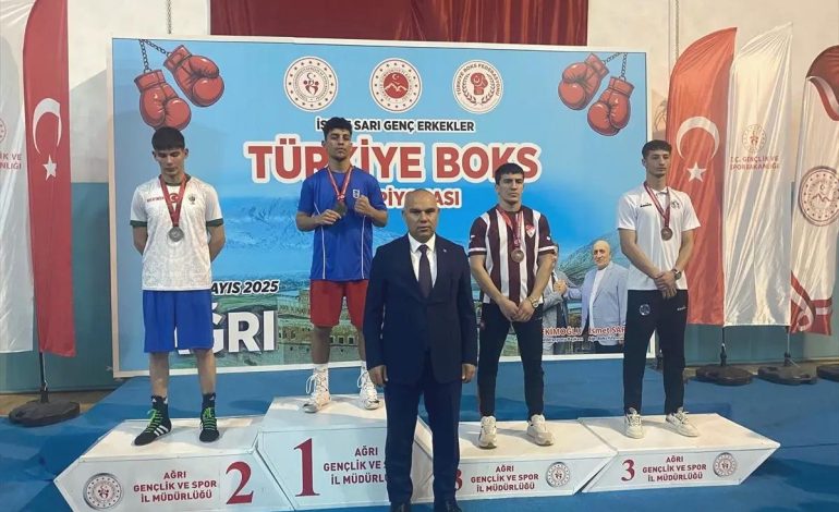 Ağrı’da Boks Şampiyonası Sona Erdi