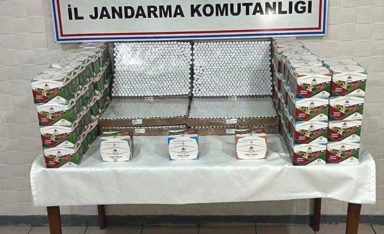 Ağrı’da Jandarma Şüpheliyi Durdu, Botoks ve Elektronik Sigara Ele Geçirildi