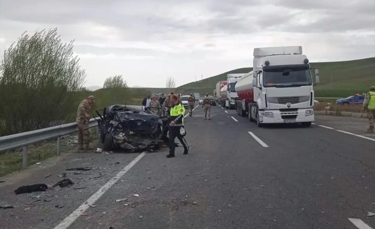 Ağrı’da Trafik Kazası: 2 Ölü, 8 Yaralı
