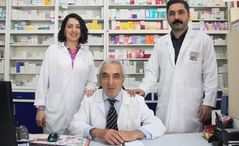 Aile Şirketi: İki Kuşak Eczacılık Yapıyor
