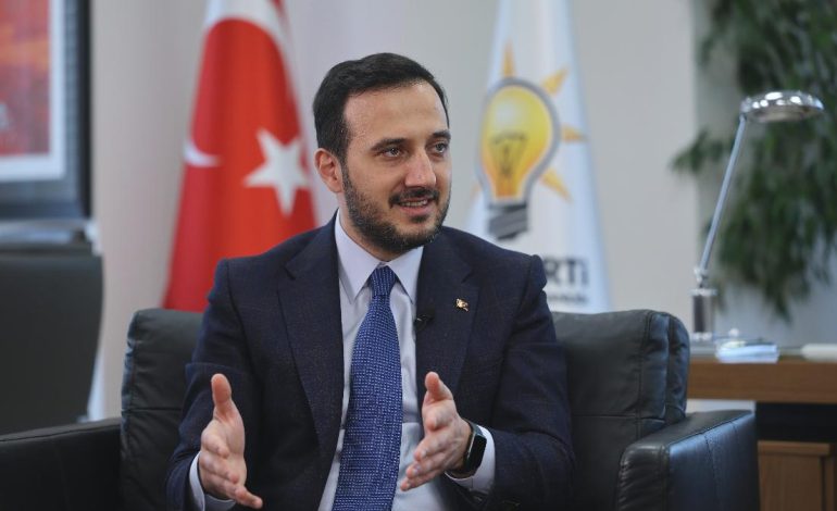 AK Parti İstanbul İl Başkanı Abdullah Özdemir: Hırsızla polislerin arasına girilmez