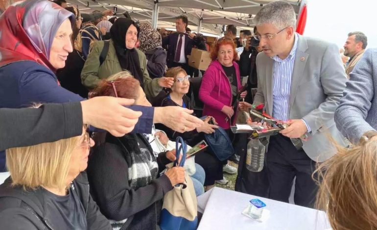 AK Parti Milletvekili Çopuroğlu, Hıdırellez Şenlikleri’nde Vatandaşlarla Buluştu