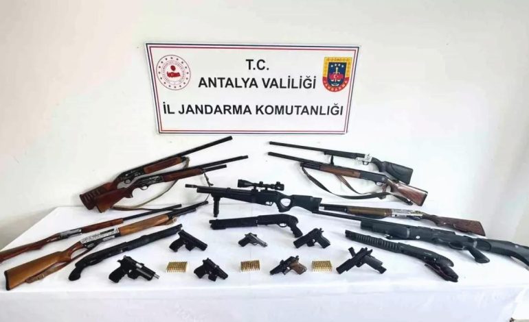 Alanya’da Silah Kaçakçılığına Operasyon