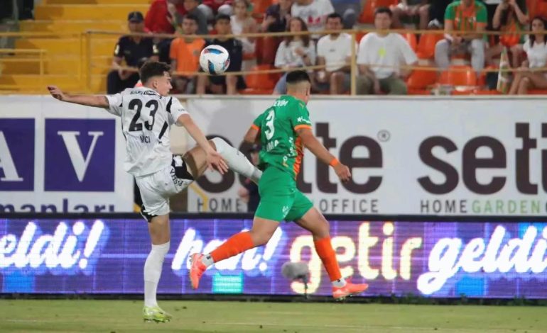 Alanyaspor ve Beşiktaş 1-1 Beraberlik Sözleşti