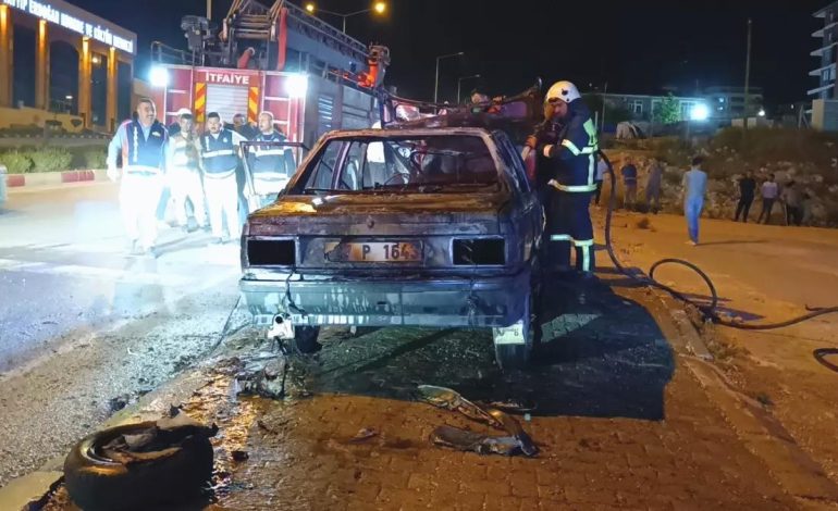 Alkollü sürücünün yaktığı otomobil kullanılamaz hale geldi