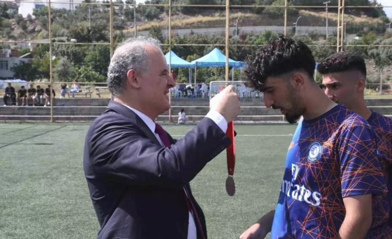 ALKÜ 10. Yıl Futbol Turnuvası Sonuçlandı